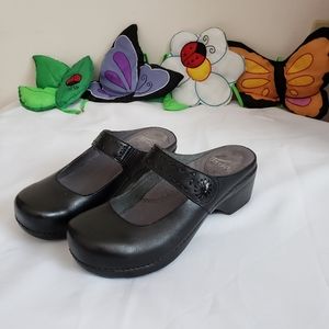 Dansko Solitaire  Clogs